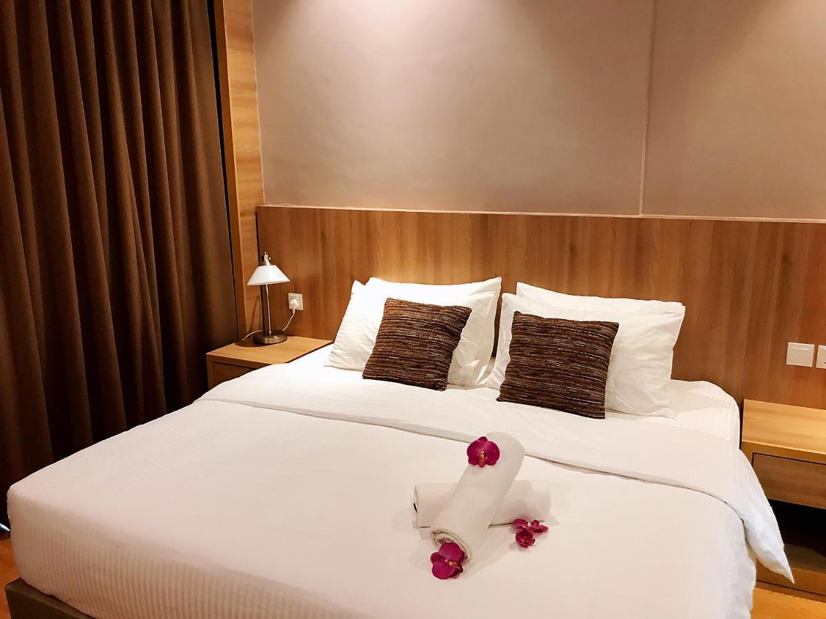 Imperial Grand Suite Apartment Kuching Dış mekan fotoğraf