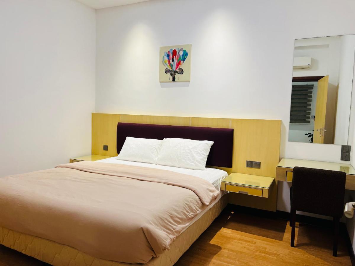 Imperial Grand Suite Apartment Kuching Dış mekan fotoğraf