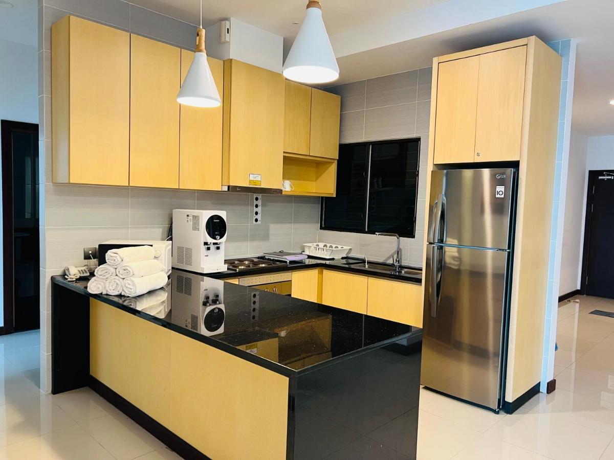 Imperial Grand Suite Apartment Kuching Dış mekan fotoğraf