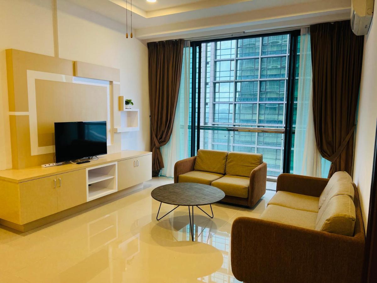 Imperial Grand Suite Apartment Kuching Dış mekan fotoğraf