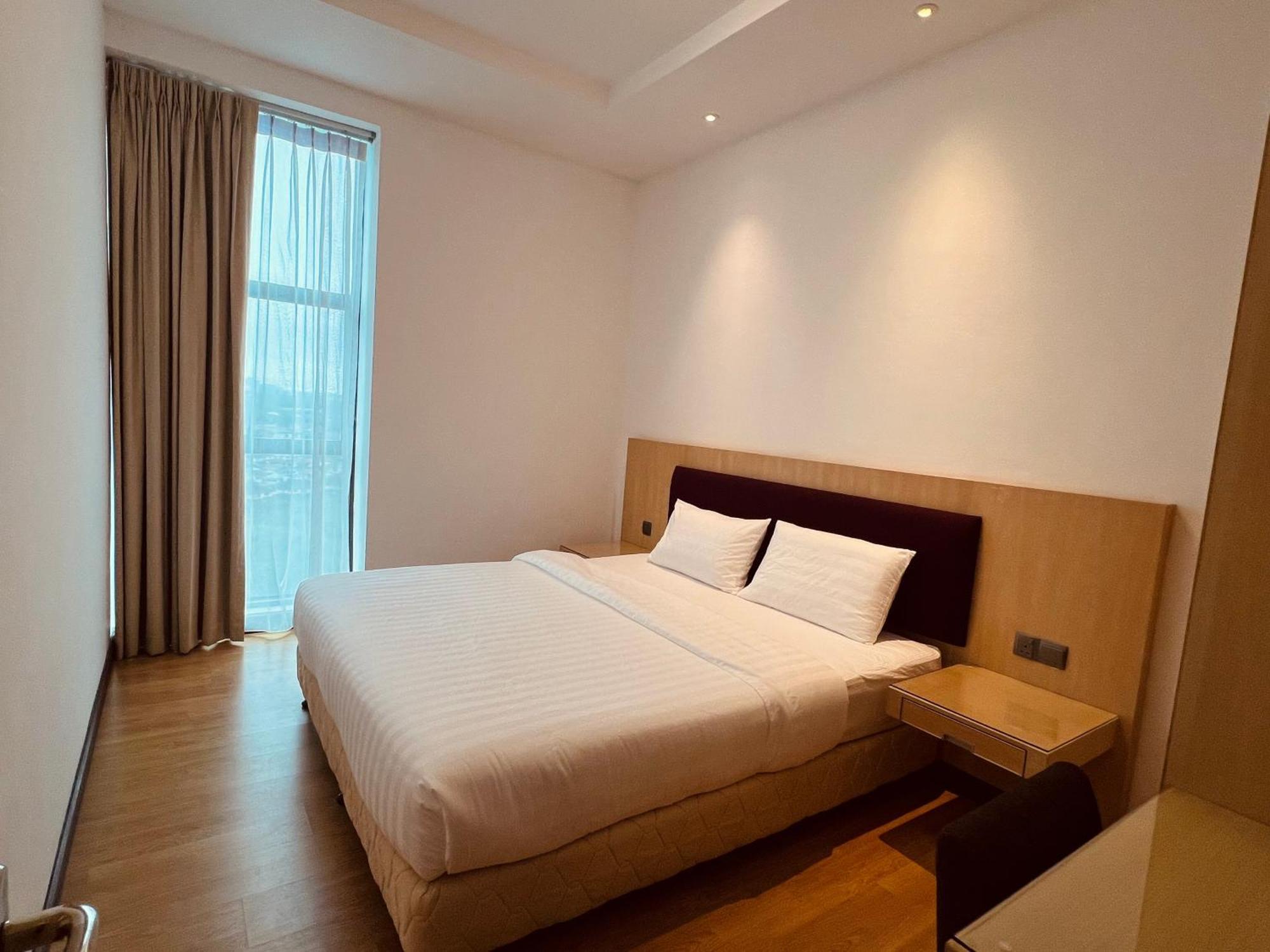 Imperial Grand Suite Apartment Kuching Dış mekan fotoğraf