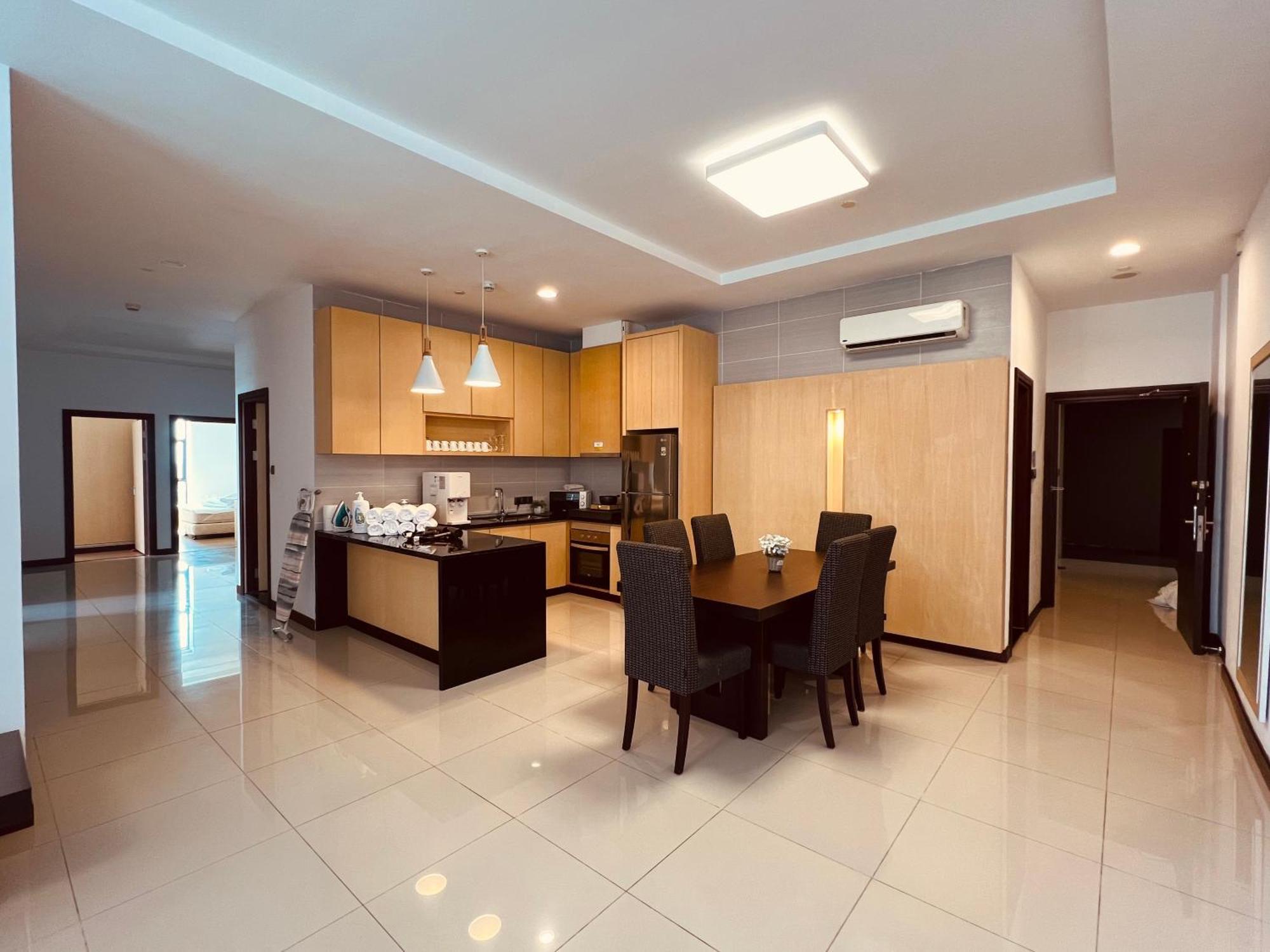 Imperial Grand Suite Apartment Kuching Dış mekan fotoğraf